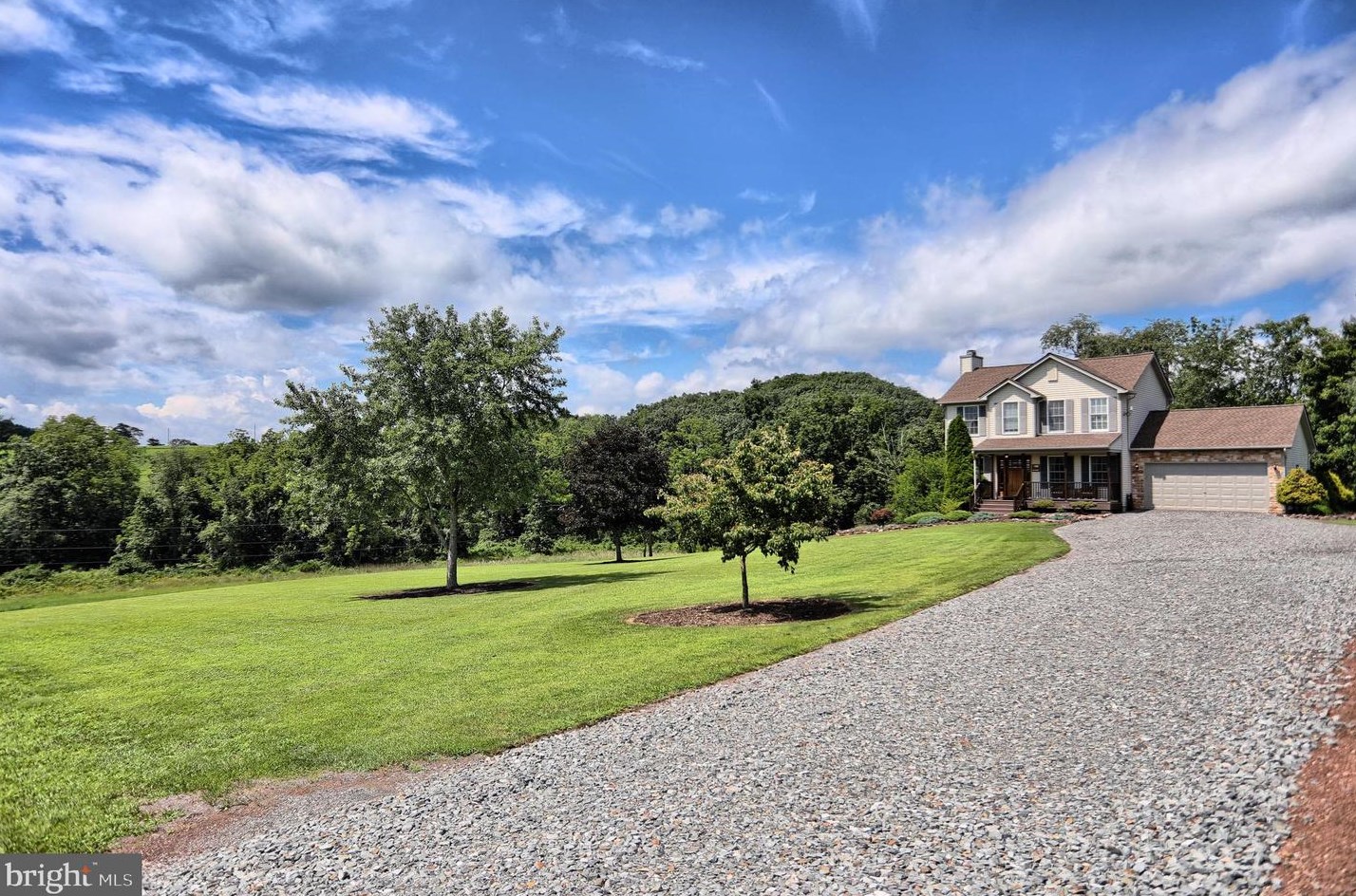 121 Keiter Rd, Powells Vly, PA 17032-9243