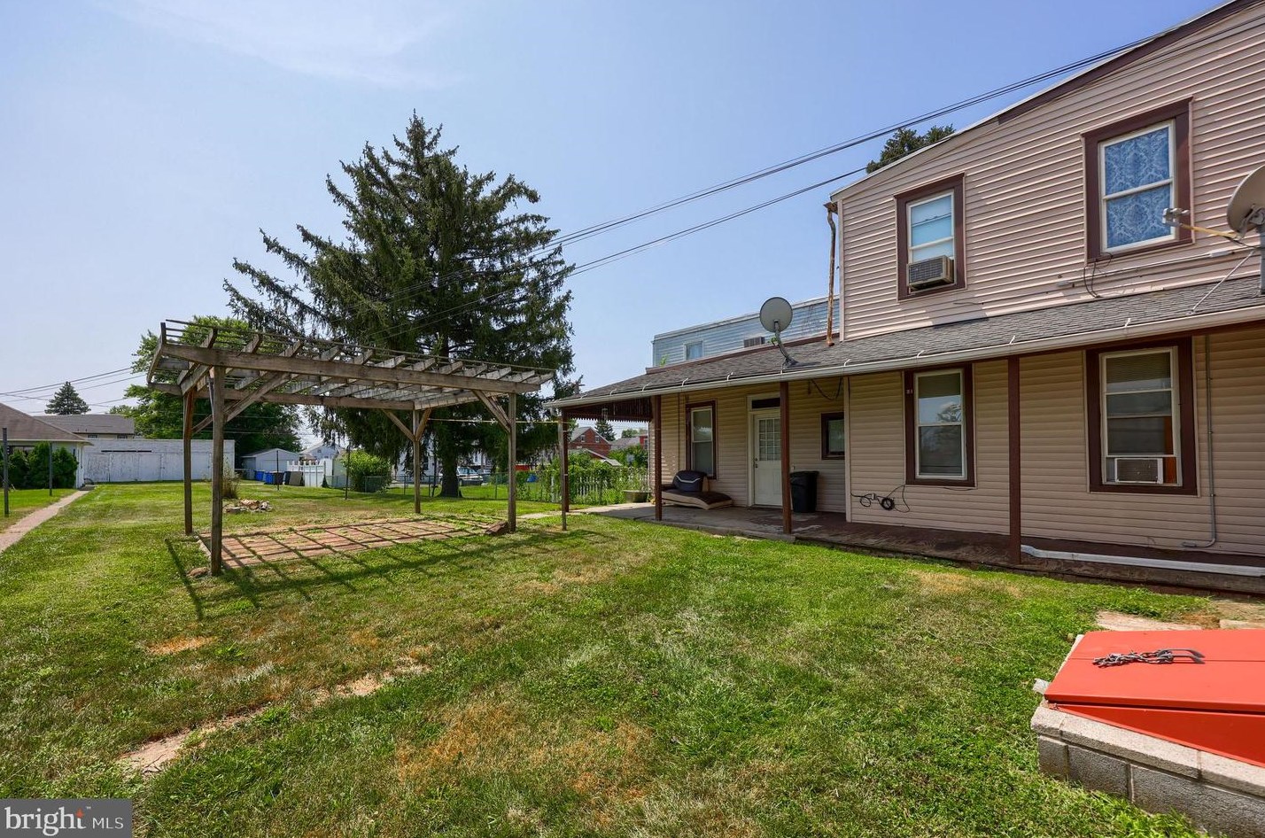 132 Main St, Hbg Inter Airp PA  17057-1215 exterior