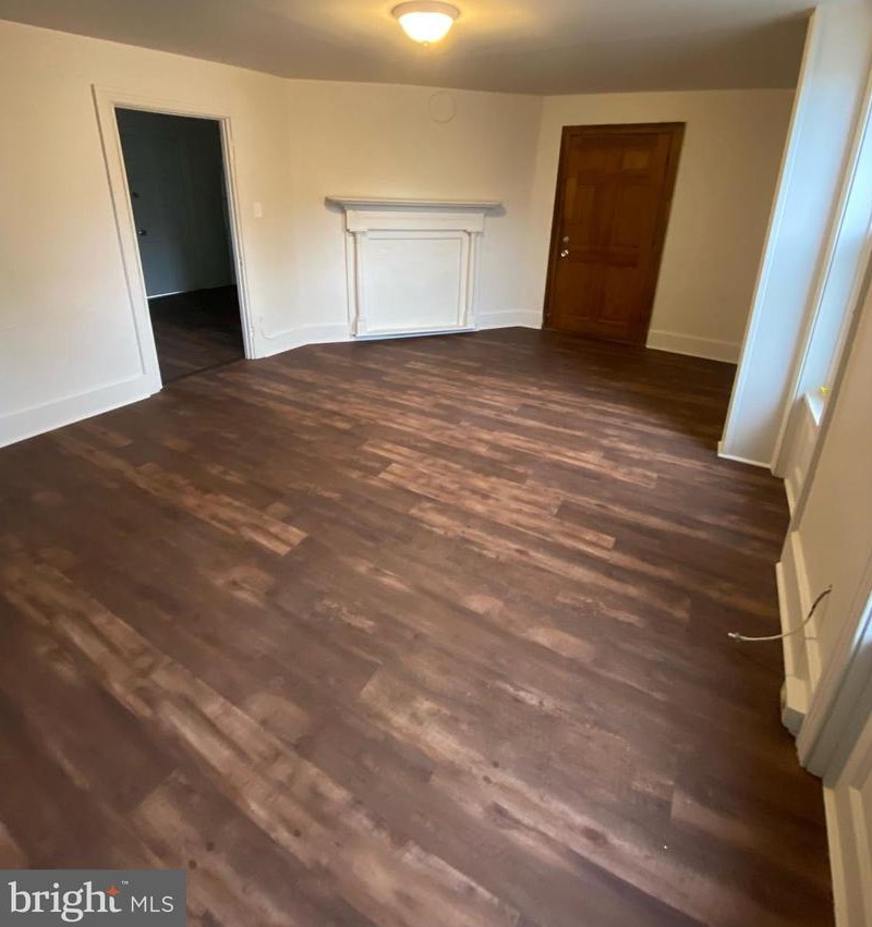 132 Main St, Hbg Inter Airp PA  17057-1215 exterior