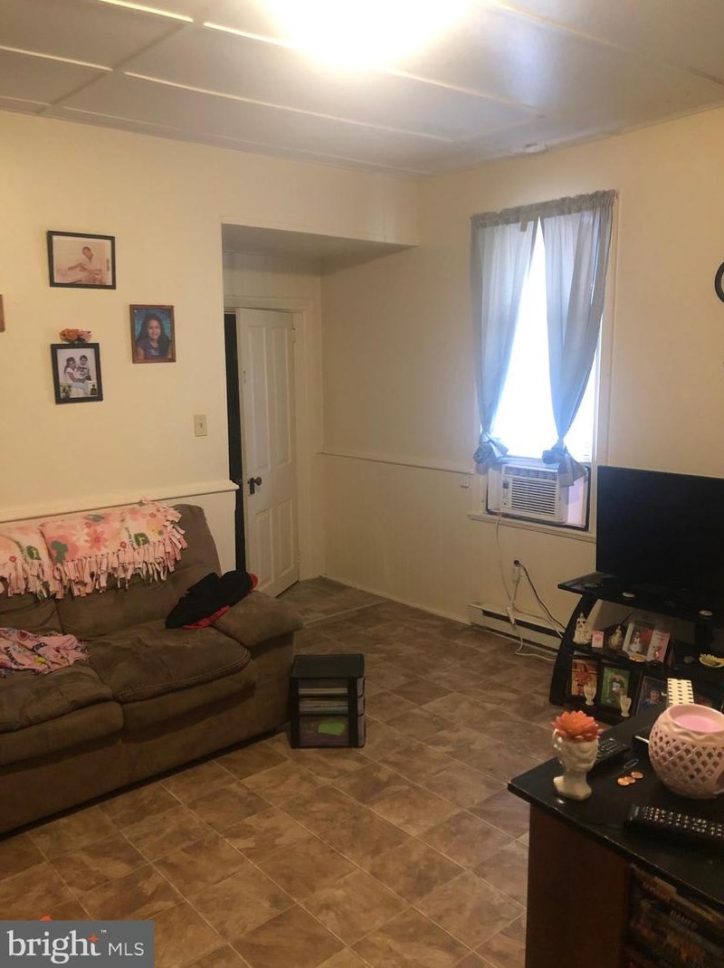 132 Main St, Hbg Inter Airp PA  17057-1215 exterior