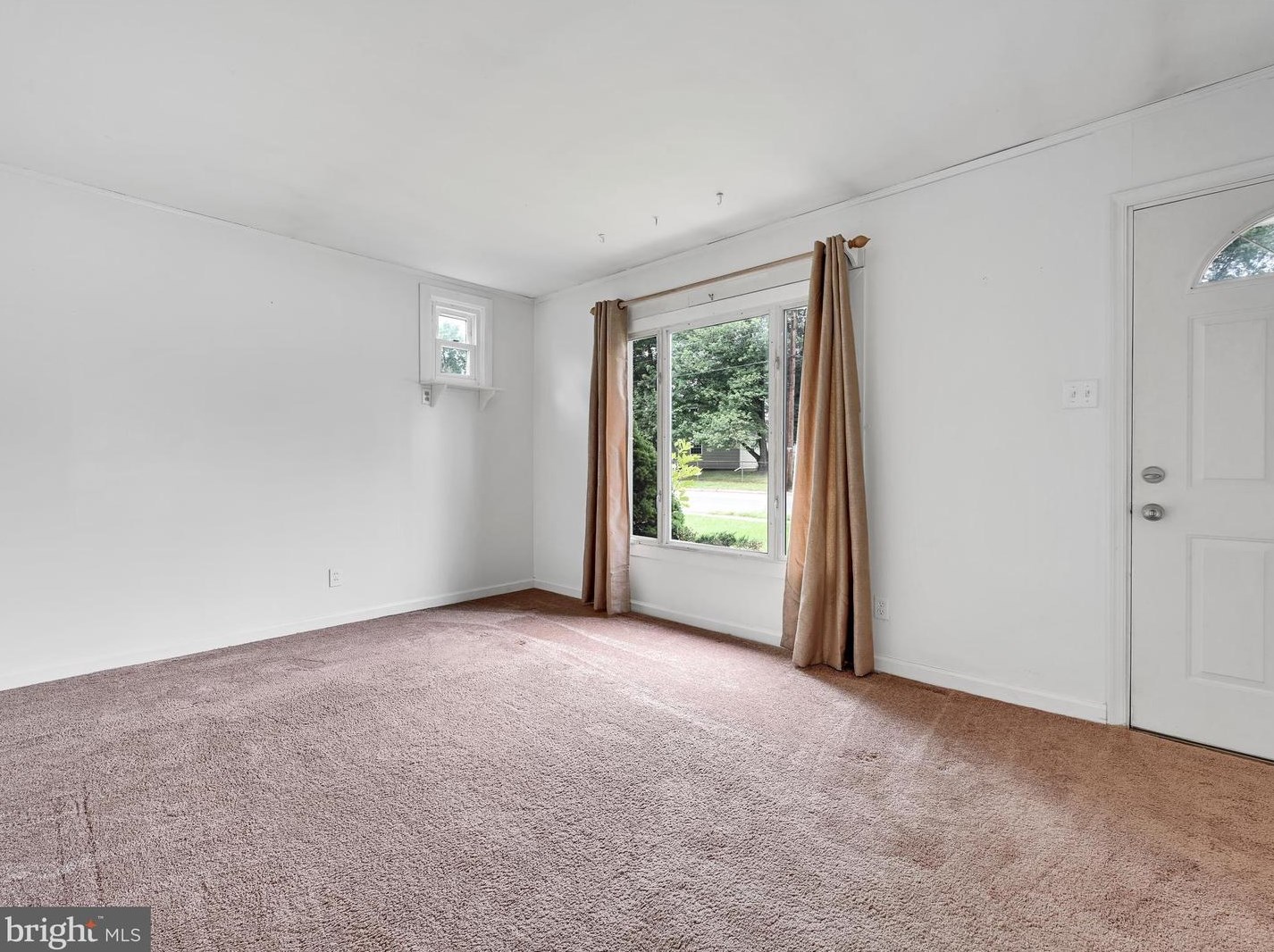 1128 Chestnut St, Hbg Inter Airp PA  17057-2353 exterior