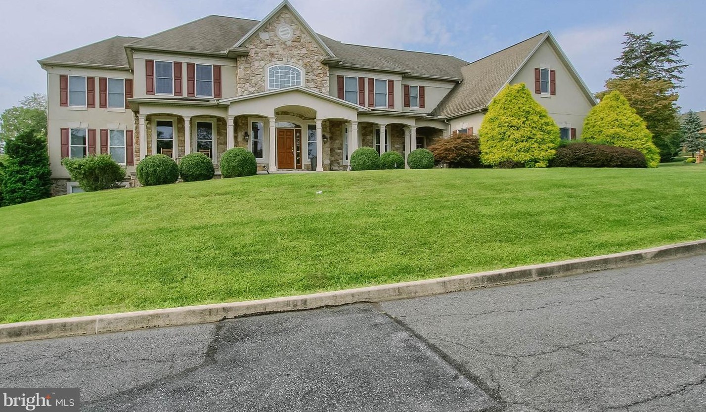 4205 Prosperous Dr, Harrisburg, PA 17112