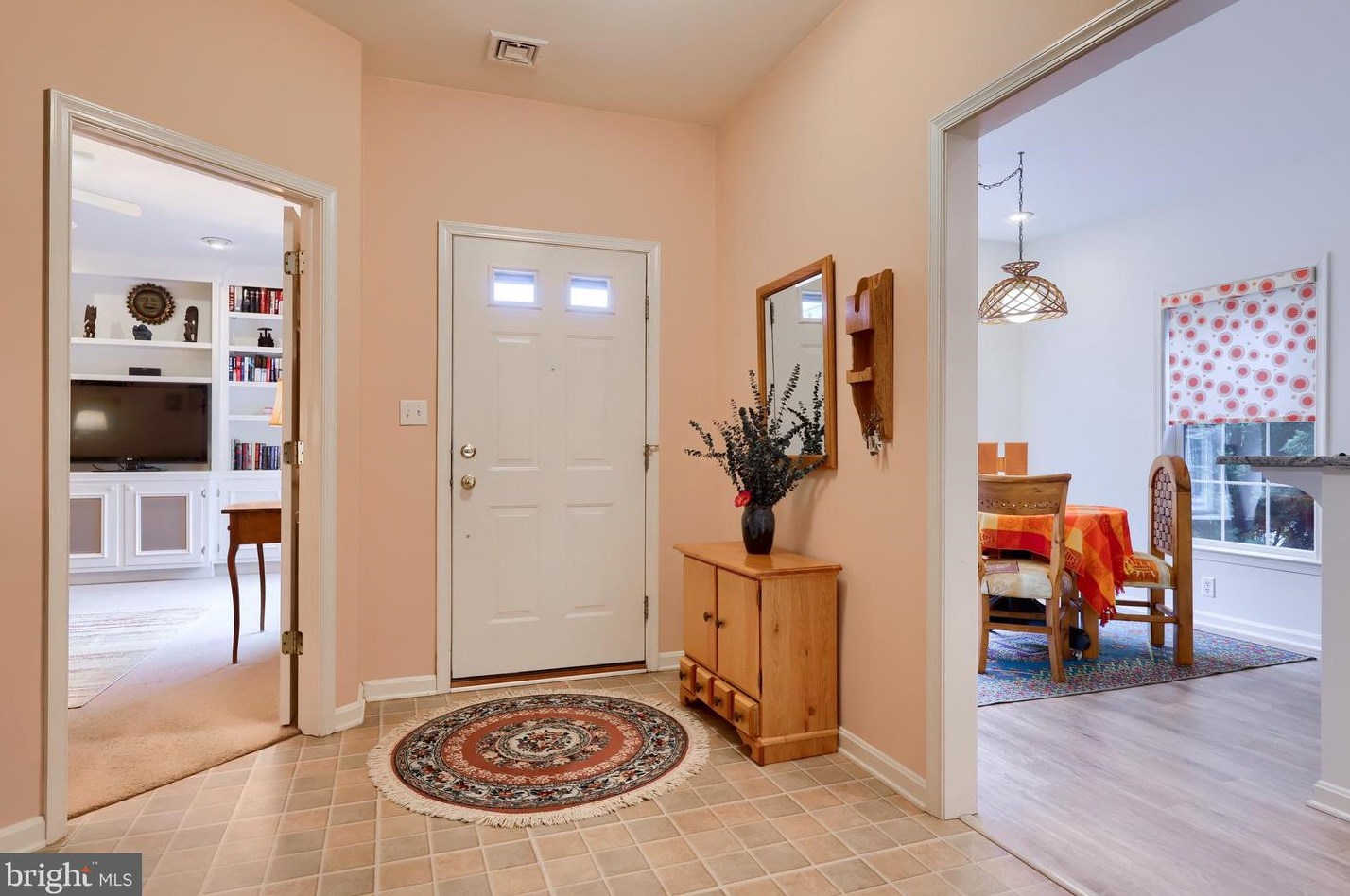 2261 Southpoint Dr, Hummelstown, PA 17036