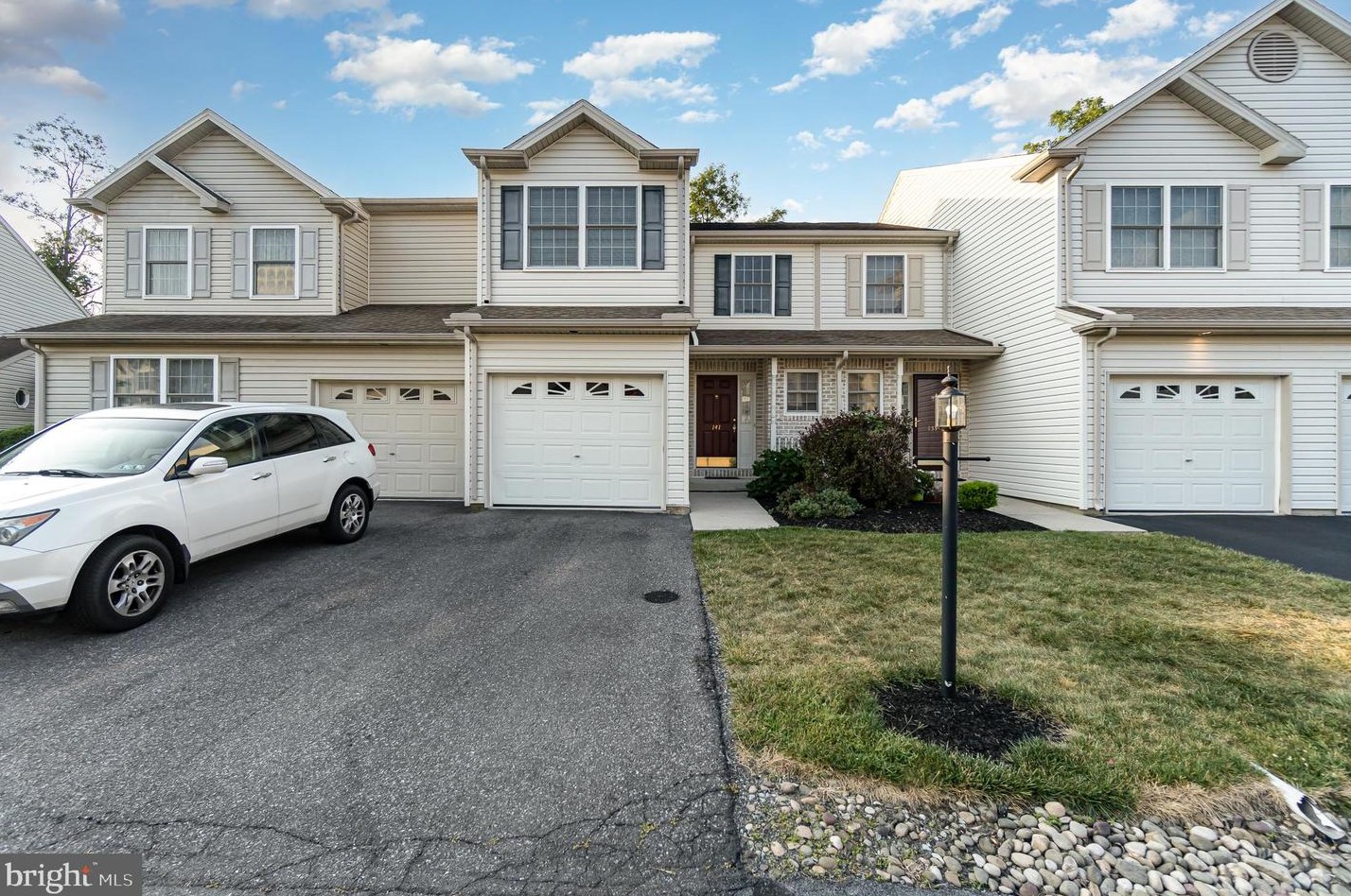 141 Oaklea Rd, Harrisburg, PA 17110