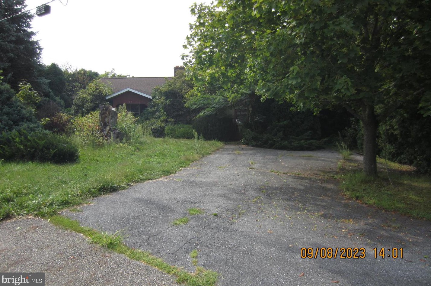 3686 Peters Mountain Rd, Powells Vly, PA 17032-9504