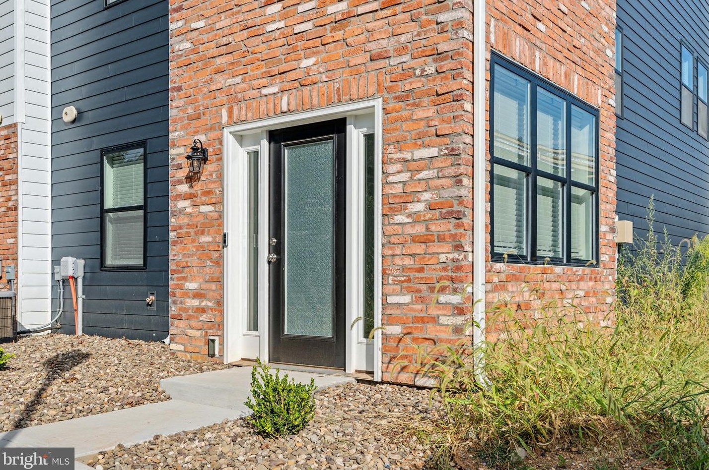 159 High Pointe Dr #16, Hummelstown, PA 17036