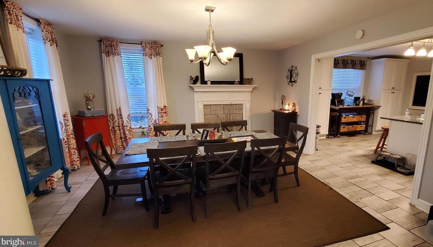 104 Main St, Hbg Inter Airp PA 17057-1216 exterior