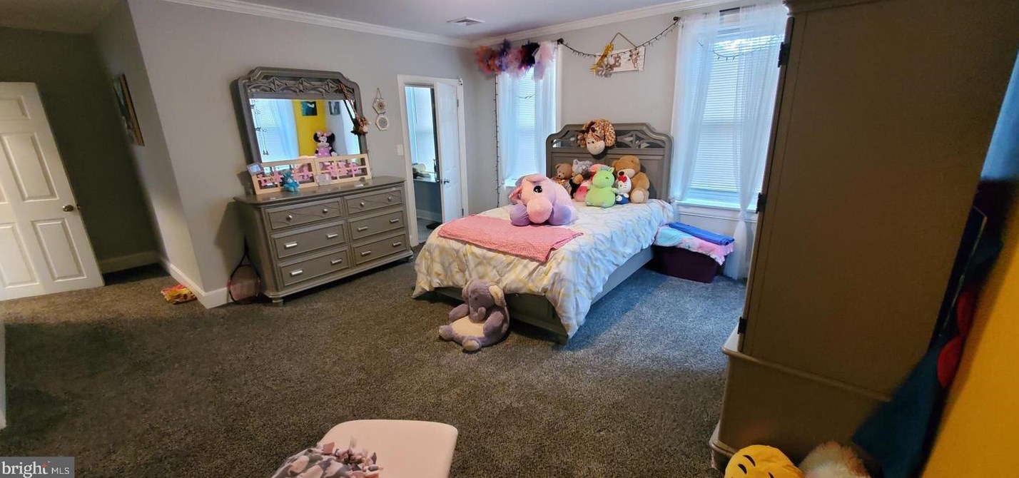 104 Main St, Hbg Inter Airp PA 17057-1216 exterior