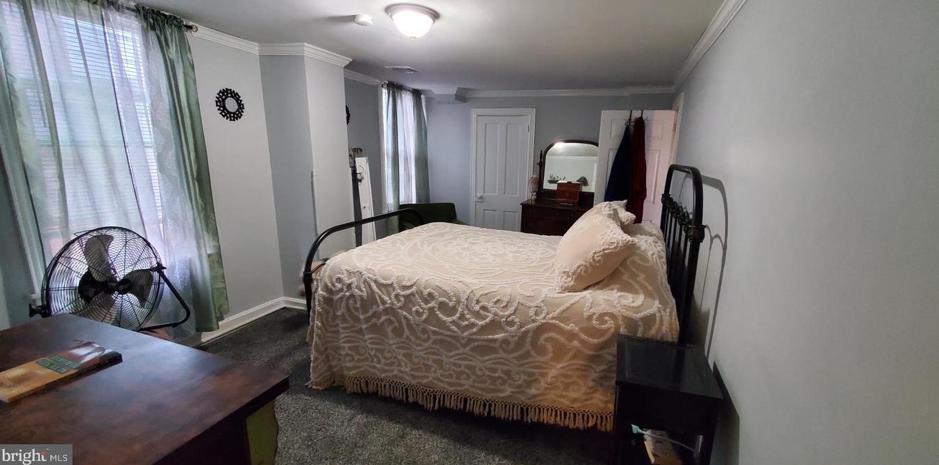 104 Main St, Hbg Inter Airp PA 17057-1216 exterior