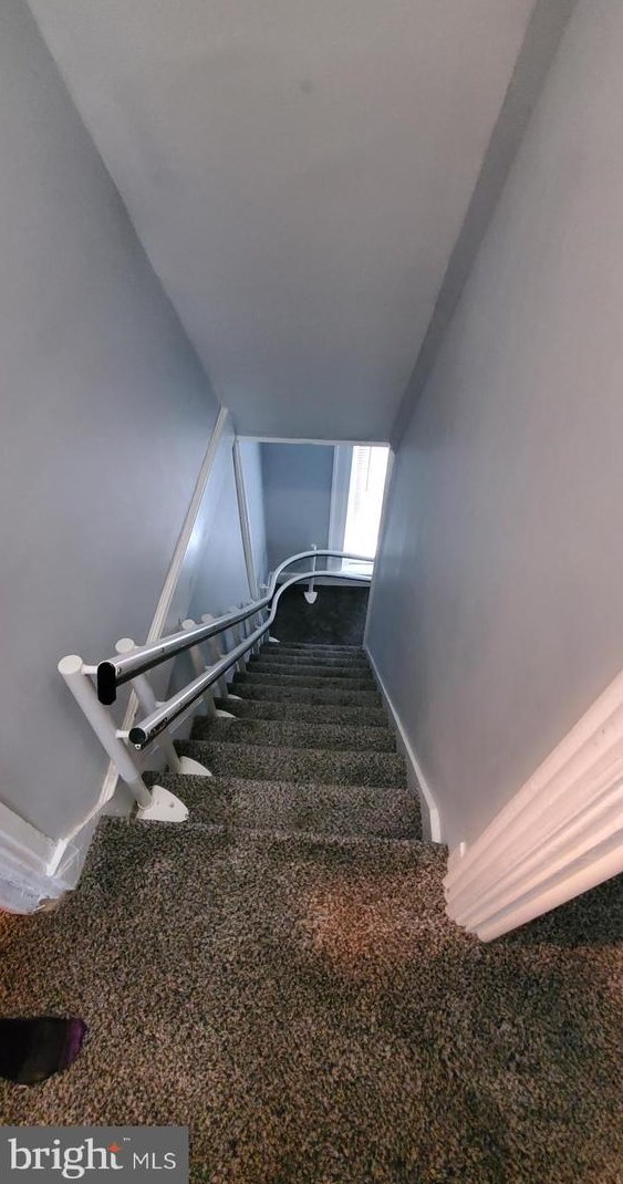 104 Main St, Hbg Inter Airp PA 17057-1216 exterior