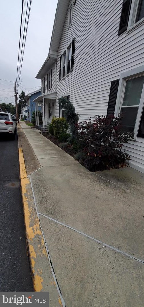 104 Main St, Hbg Inter Airp PA 17057-1216 exterior