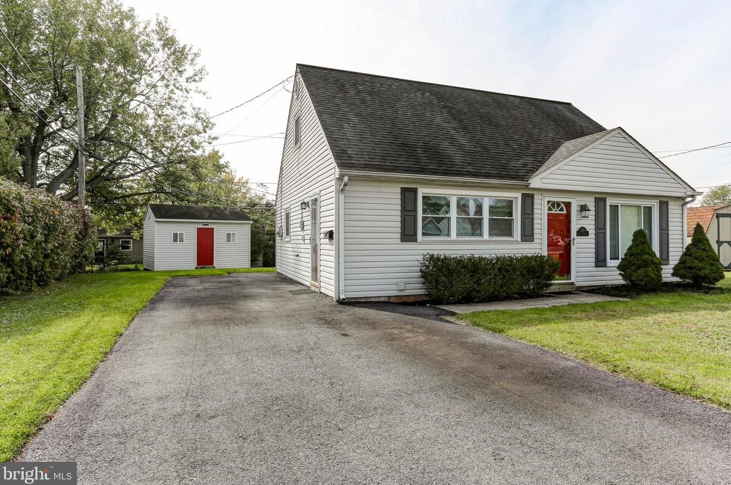 1129 Cypress St, Hbg Inter Airp, PA 17057