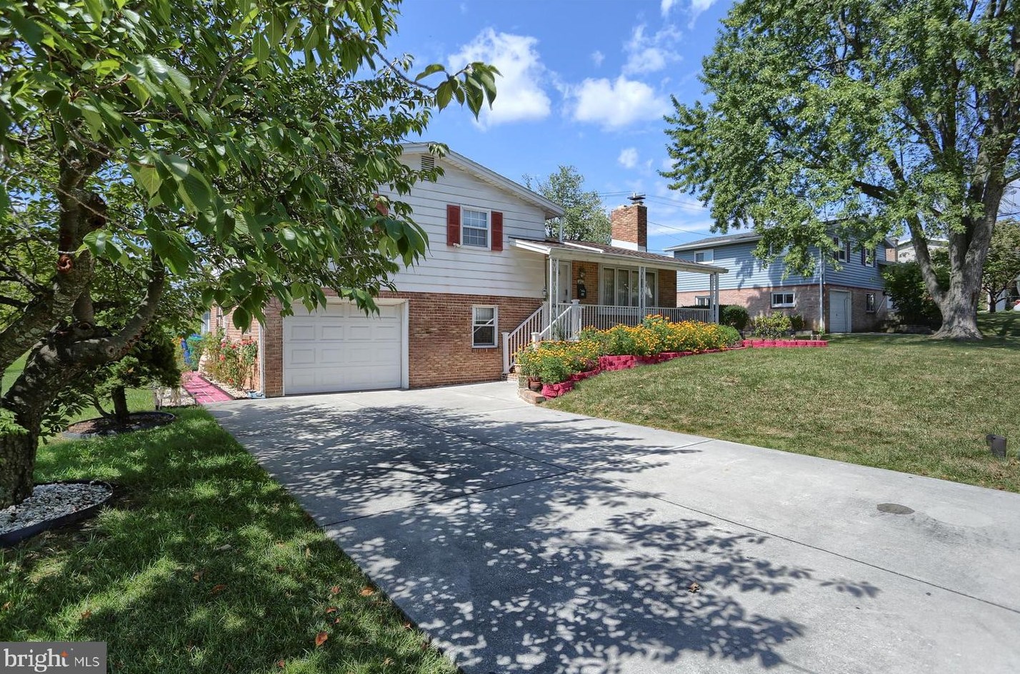 402 Bristol Dr, Harrisburg, PA 17109