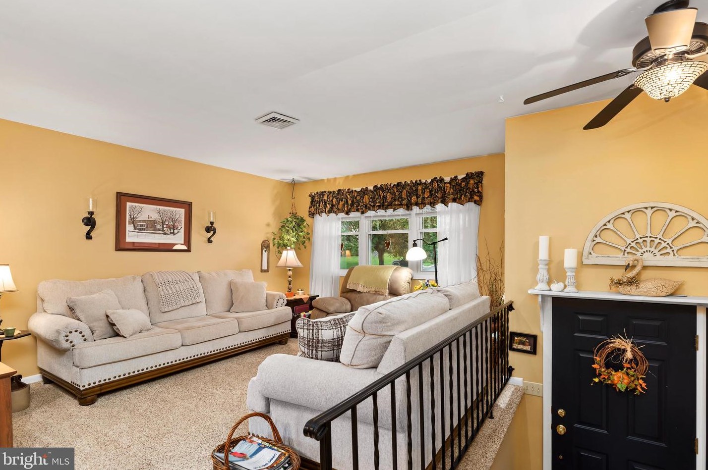 3 Mountain View Rd, Hbg Inter Airp, PA 17057-3426