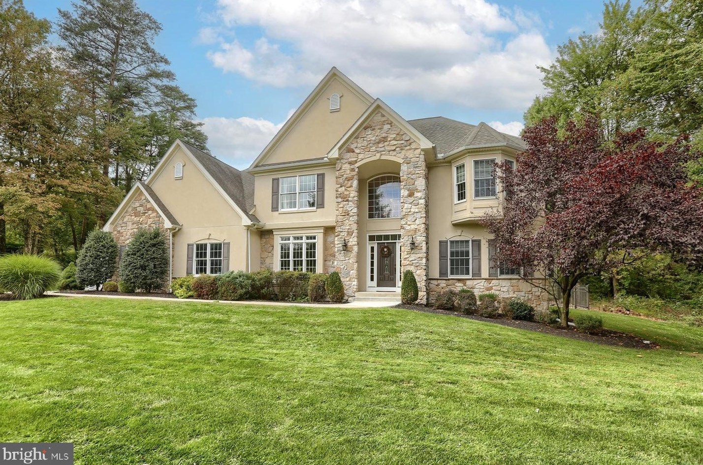 8 Beechwood Ln, Swatara, PA 17033