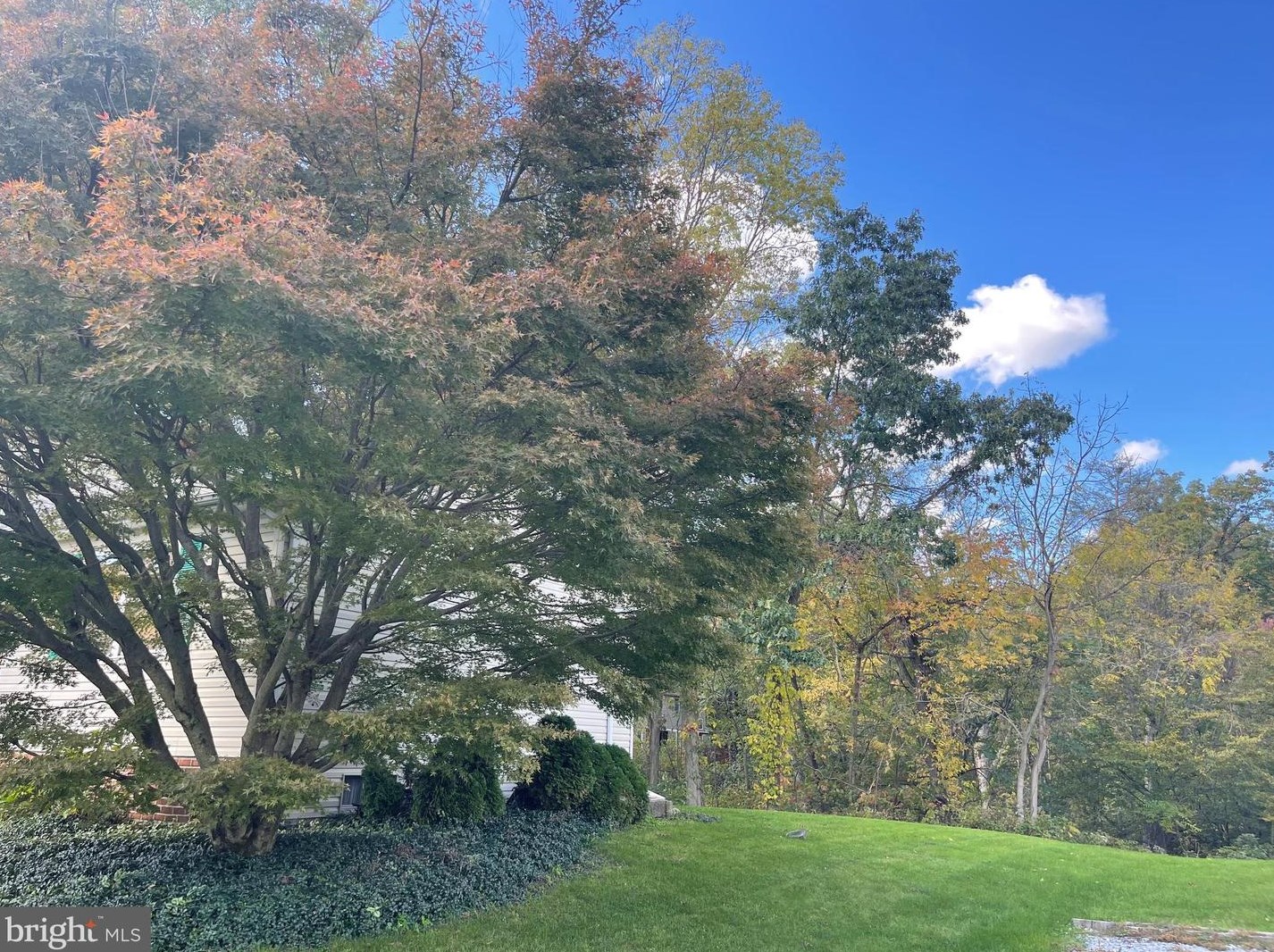 8622 Haslynn Ave, Hummelstown, PA 17036