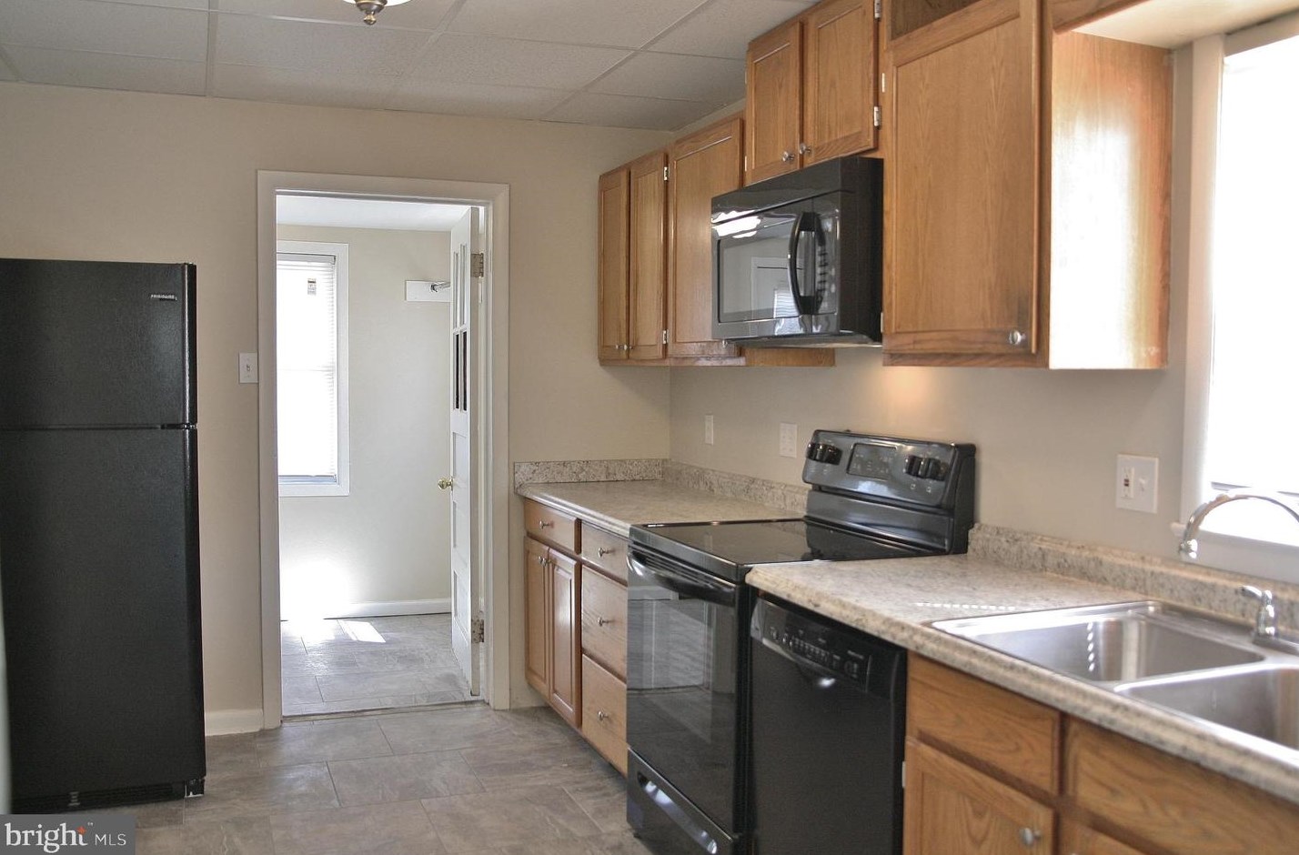 24 E High St #c, Hummelstown, PA 17036