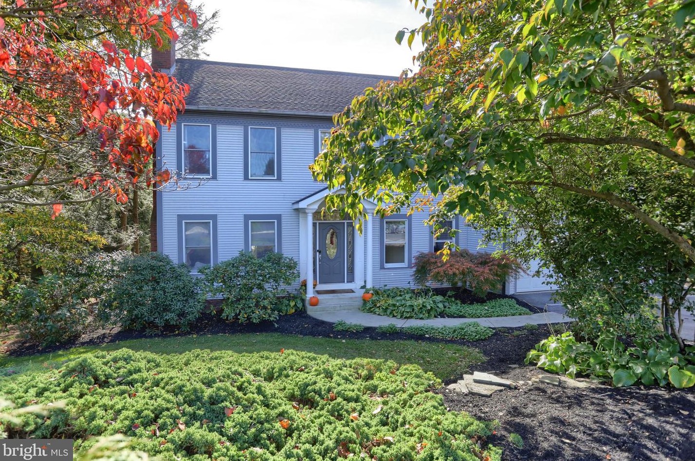 660 Appenzell Dr, Hummelstown, PA 17036