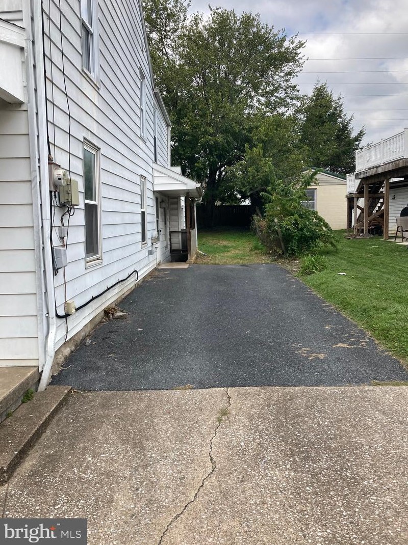 118 E 2nd St, Hummelstown, PA 17036