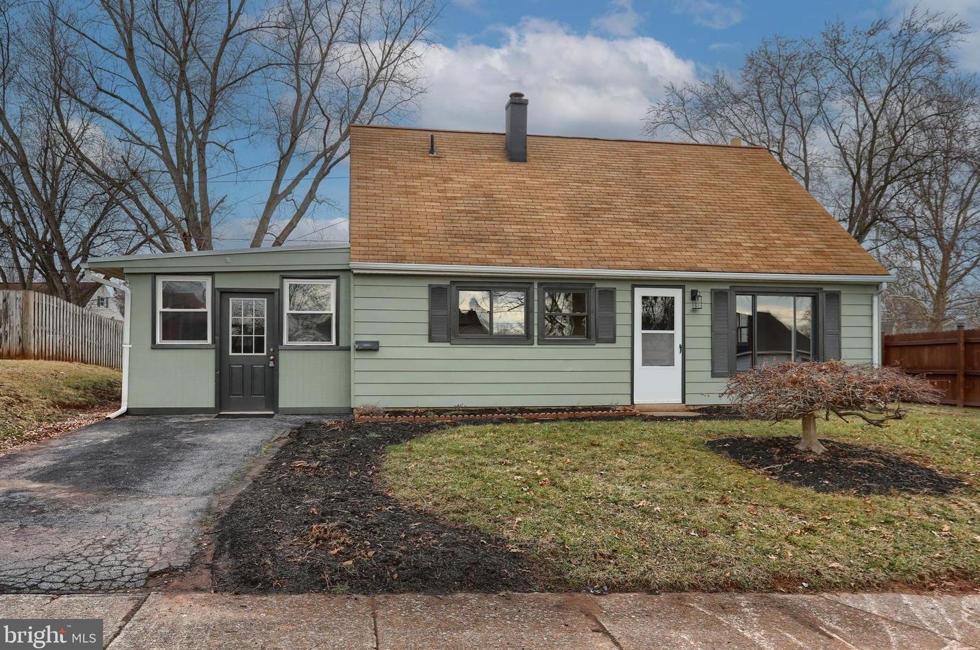 135 Catalpa St, Hbg Inter Airp, PA 17057-2013
