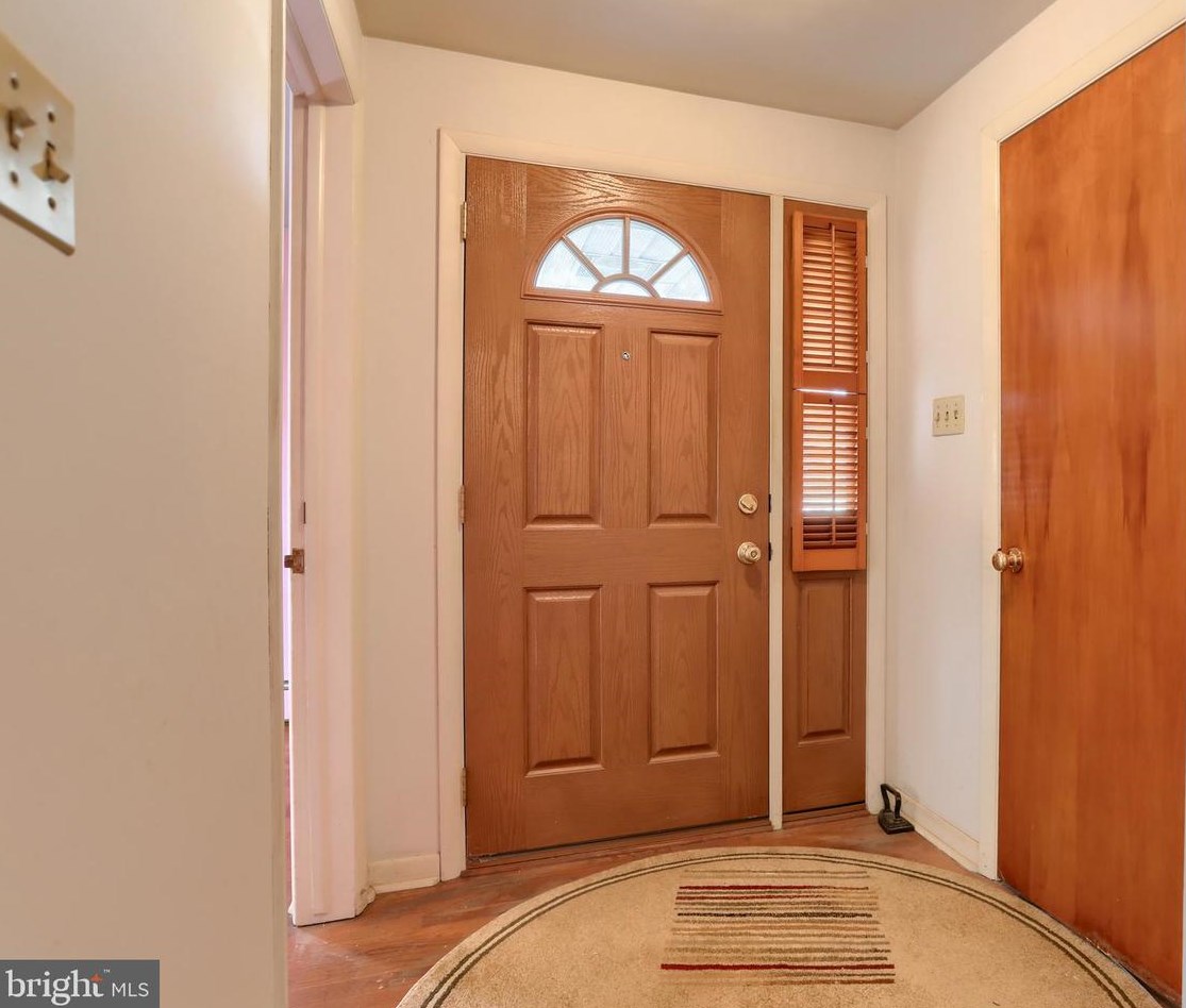 816 Deatrich Ave, Hbg Inter Airp, PA 17057