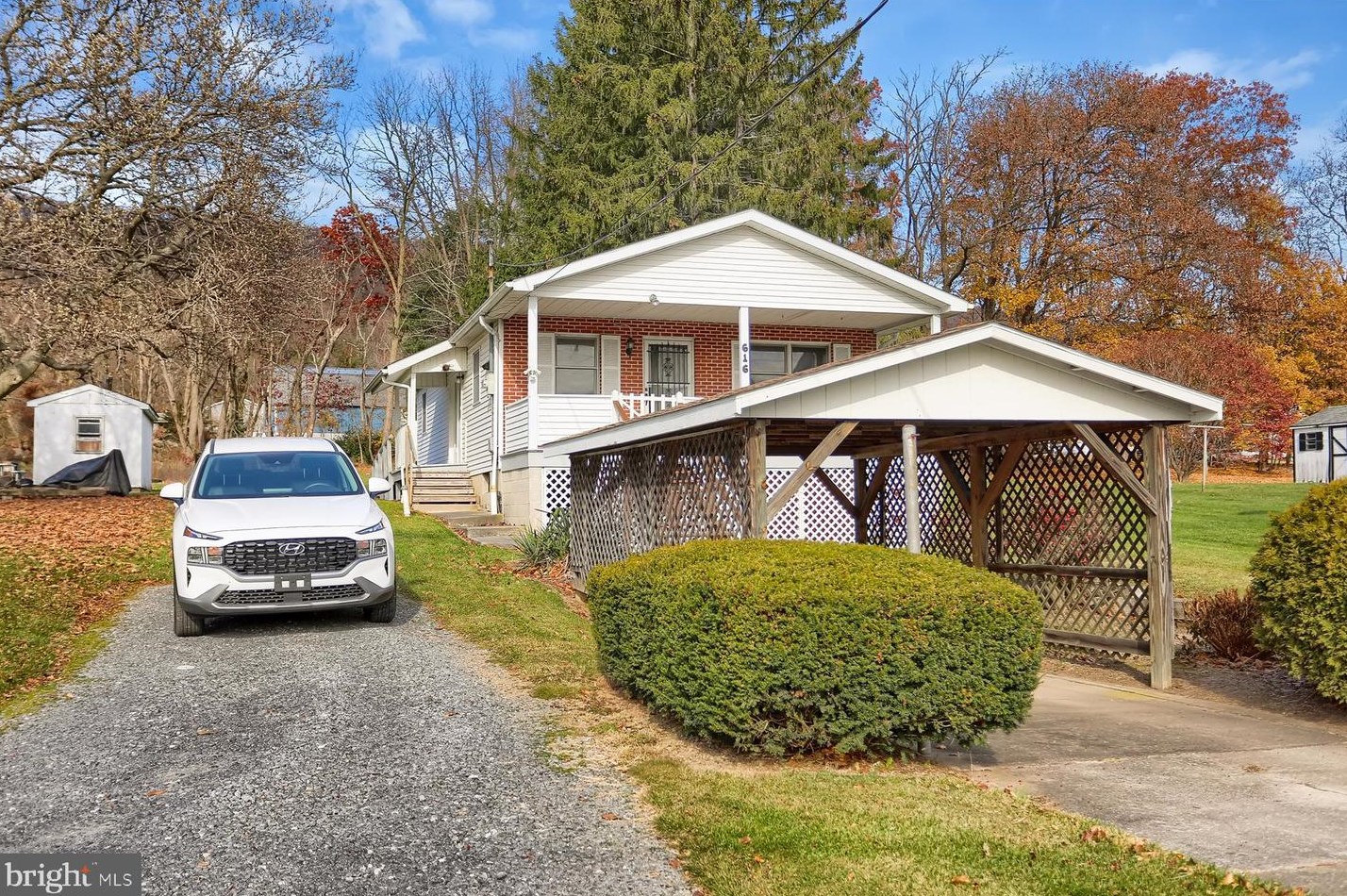 616 Pottsville St, Lykens, PA 17048