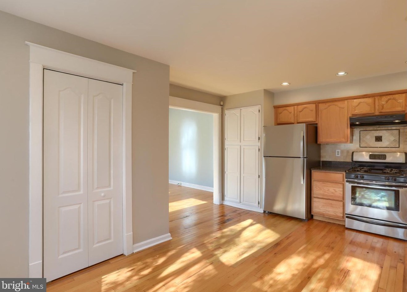 203 Paxtang Ave, Harrisburg PA  17111-1841 exterior