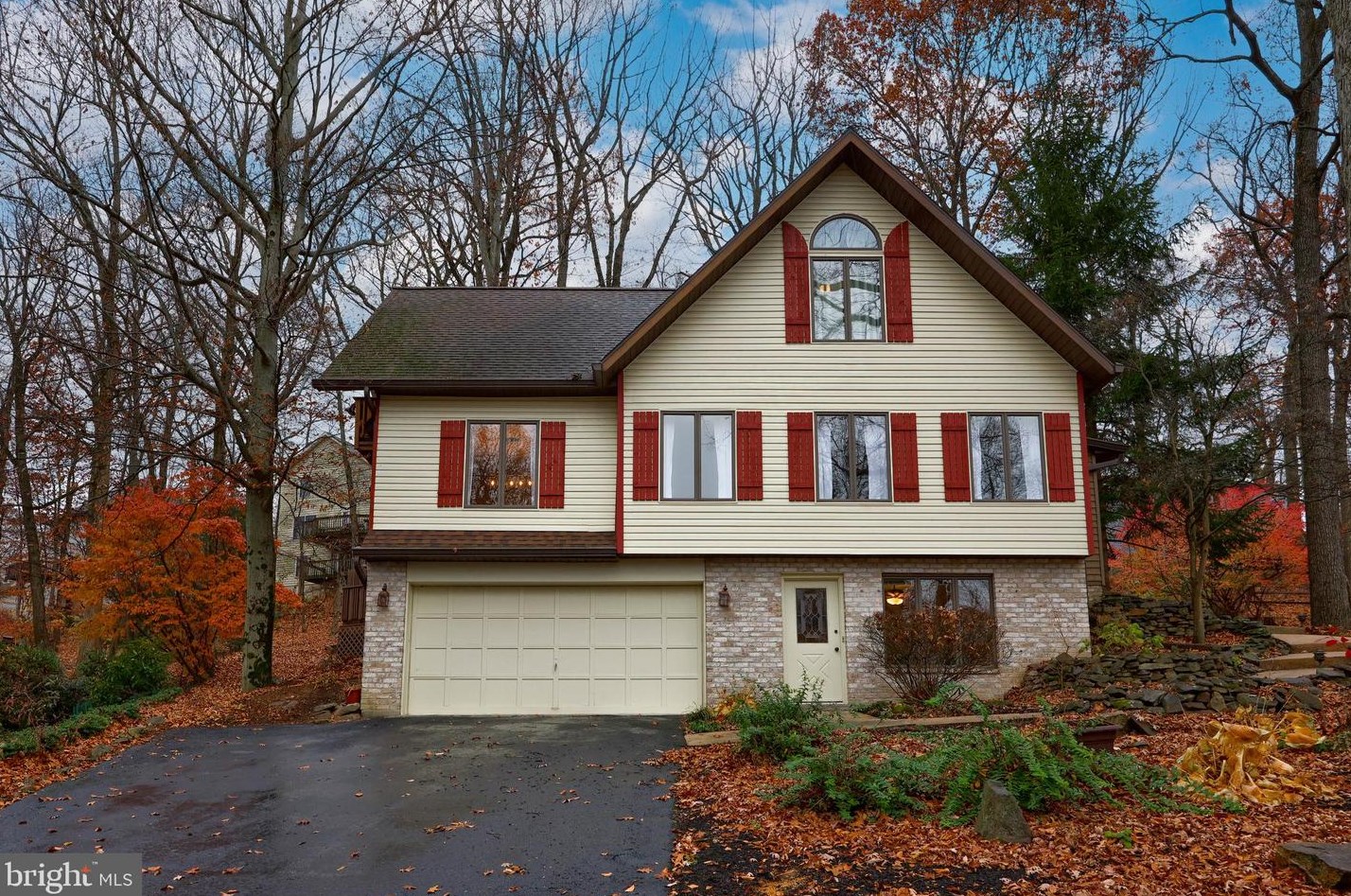 810 Verden Dr, Hummelstown, PA 17036