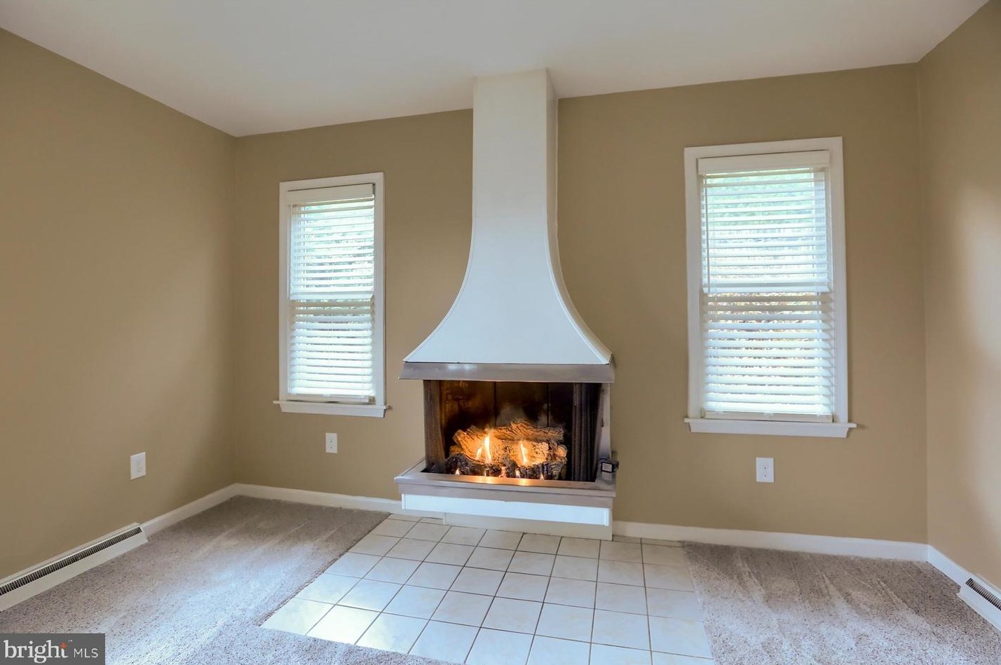 2180 Paxton Dr, Harrisburg, PA 17110-3638