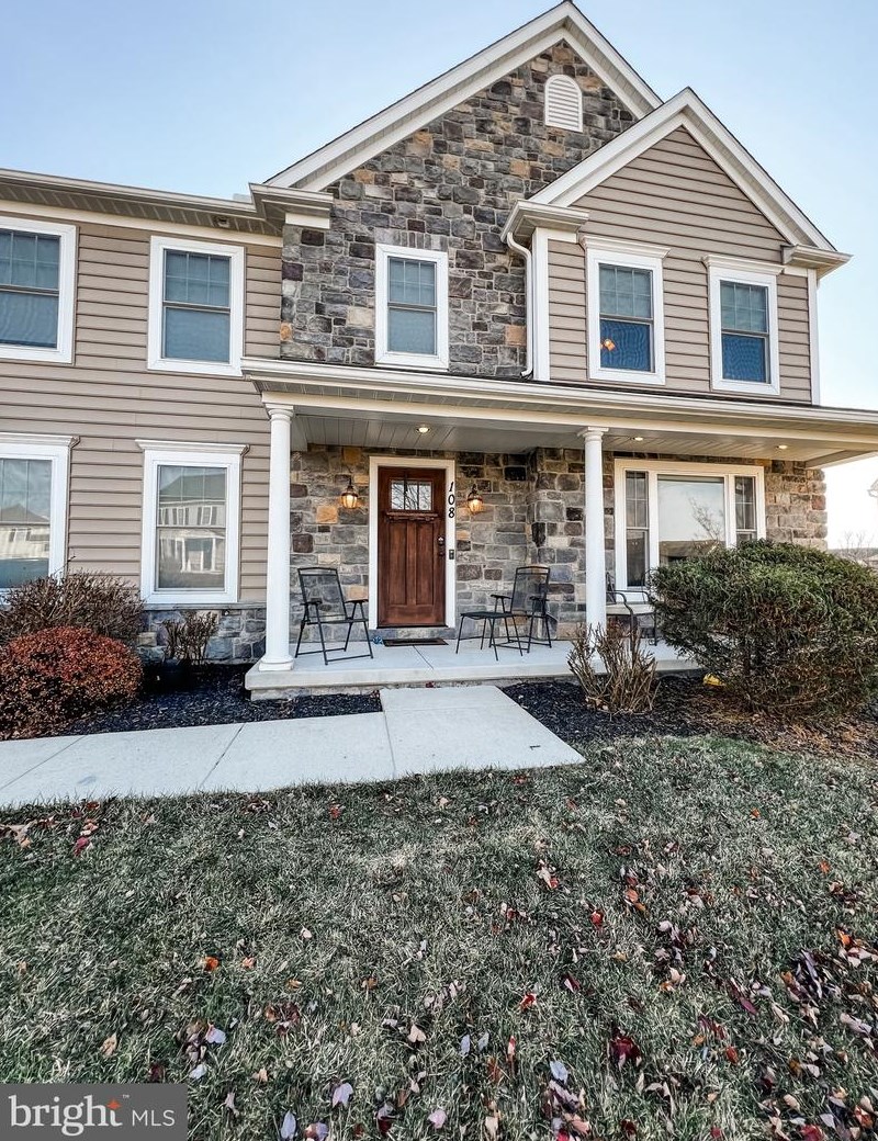 108 Blackbird Ln, Hummelstown, PA 17036