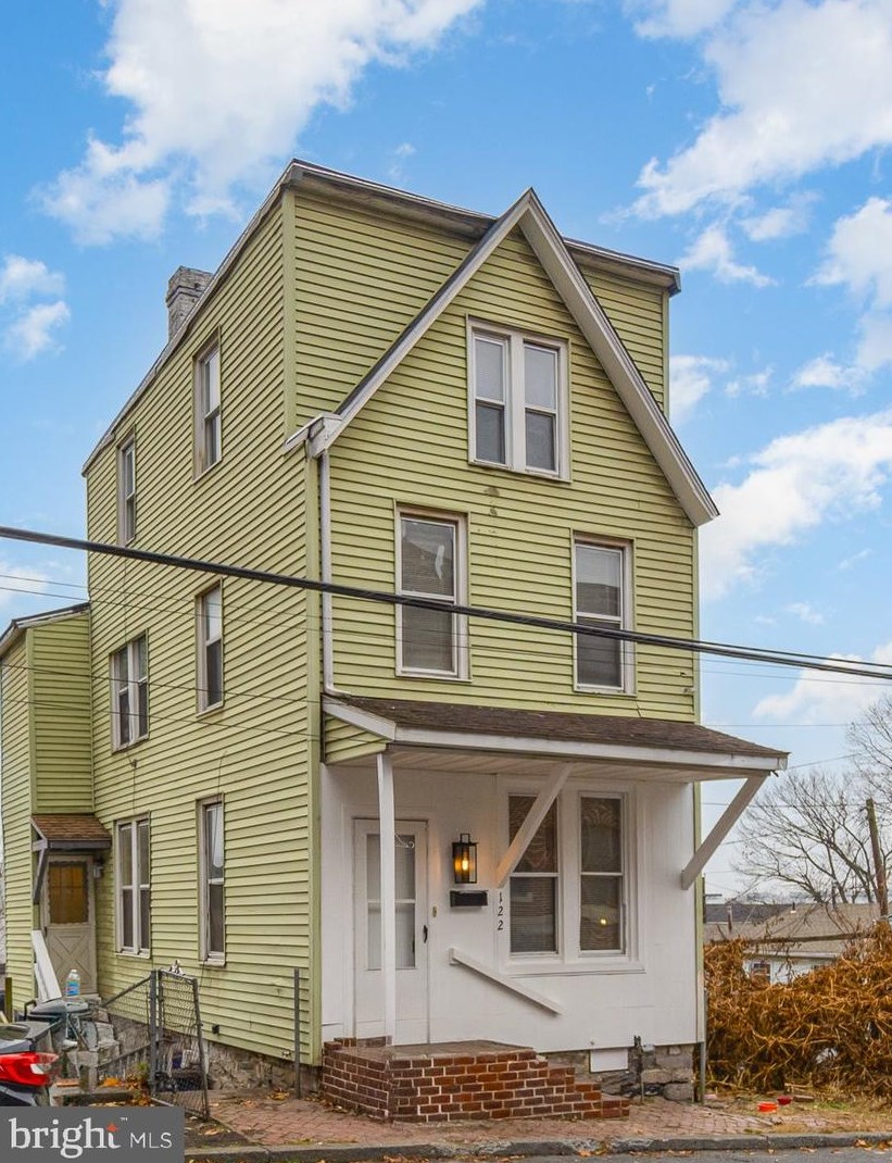 122 S 3rd St, Harrisburg, PA 17113