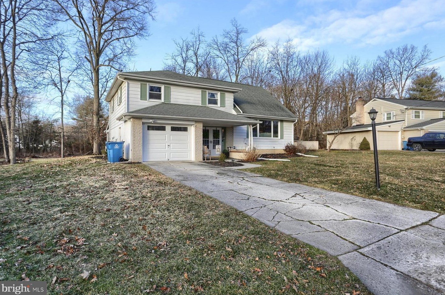 216 S Fairville Ave, Harrisburg, PA 17112