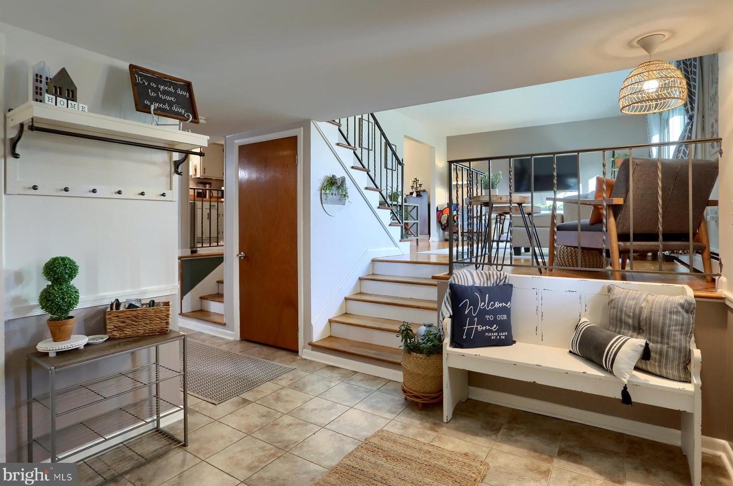 216 Fairville Ave, Harrisburg PA  17112-9701 exterior