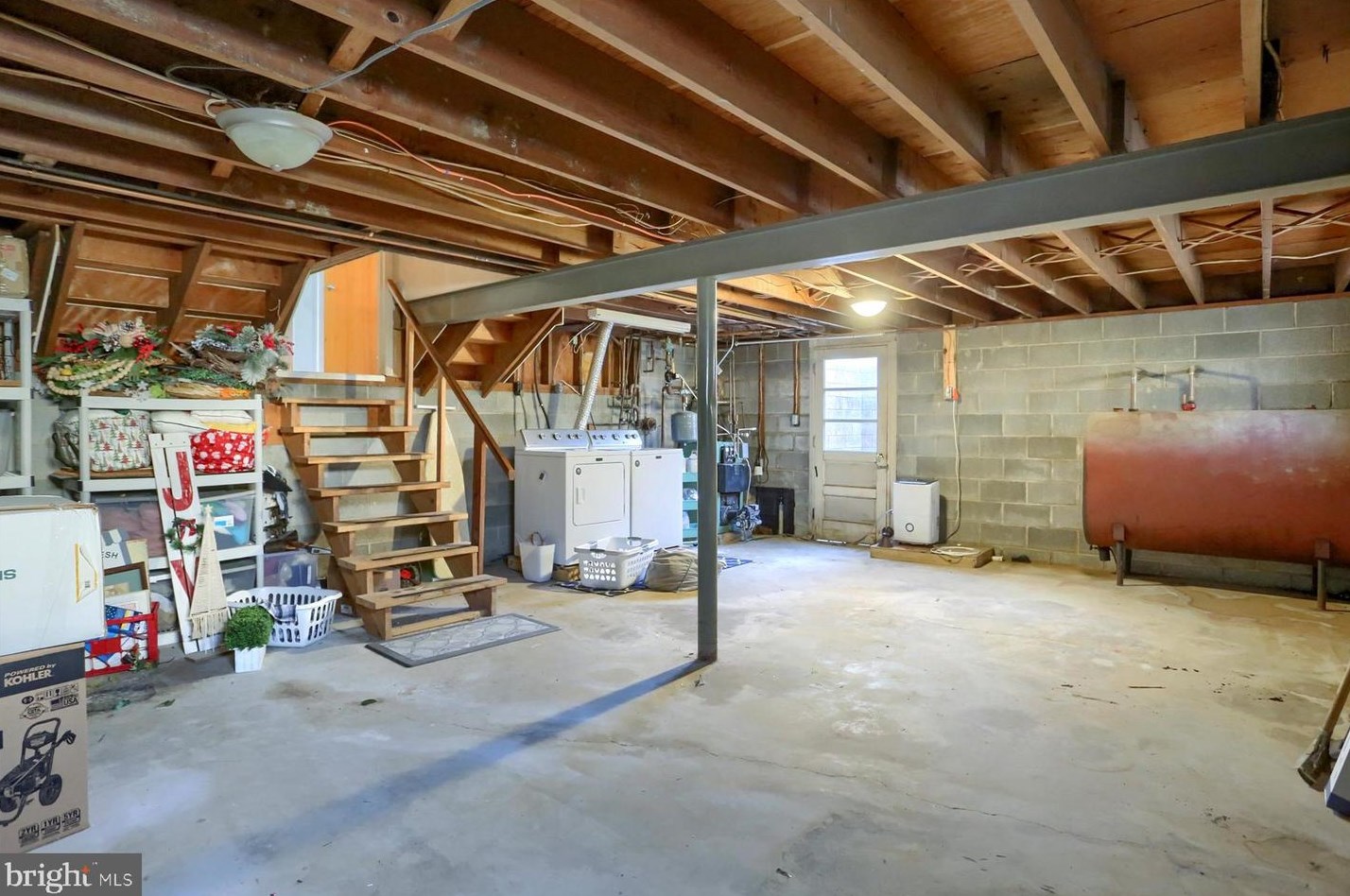 216 Fairville Ave, Harrisburg PA  17112-9701 exterior