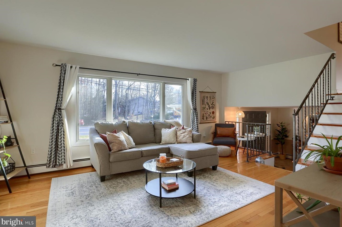 216 Fairville Ave, Harrisburg PA  17112-9701 exterior