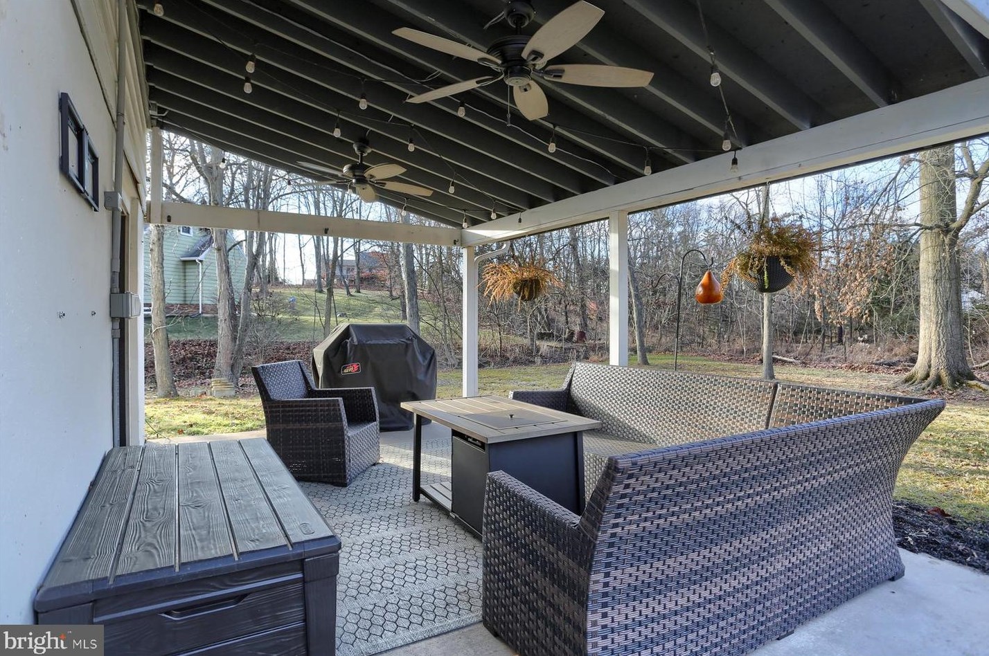 216 Fairville Ave, Harrisburg PA  17112-9701 exterior