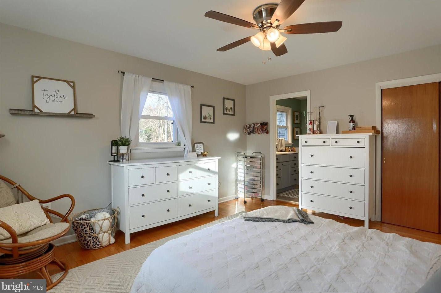 216 Fairville Ave, Harrisburg PA  17112-9701 exterior