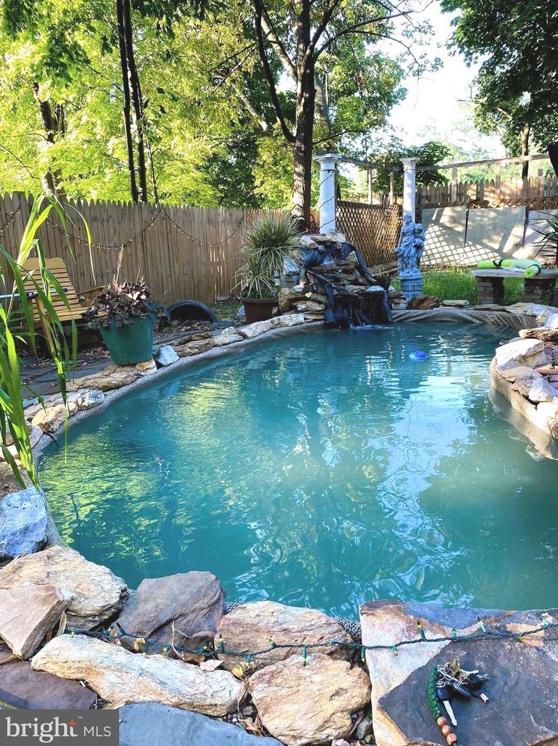 1 S Harrisburg St, Harrisburg, PA 17113