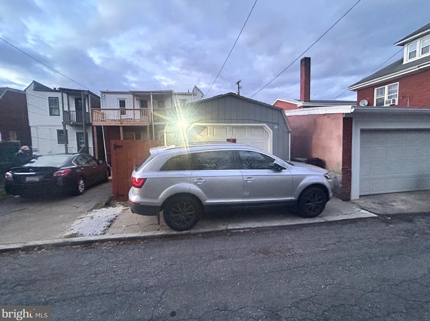 1625 Herr St, Harrisburg PA  17103-1450 exterior