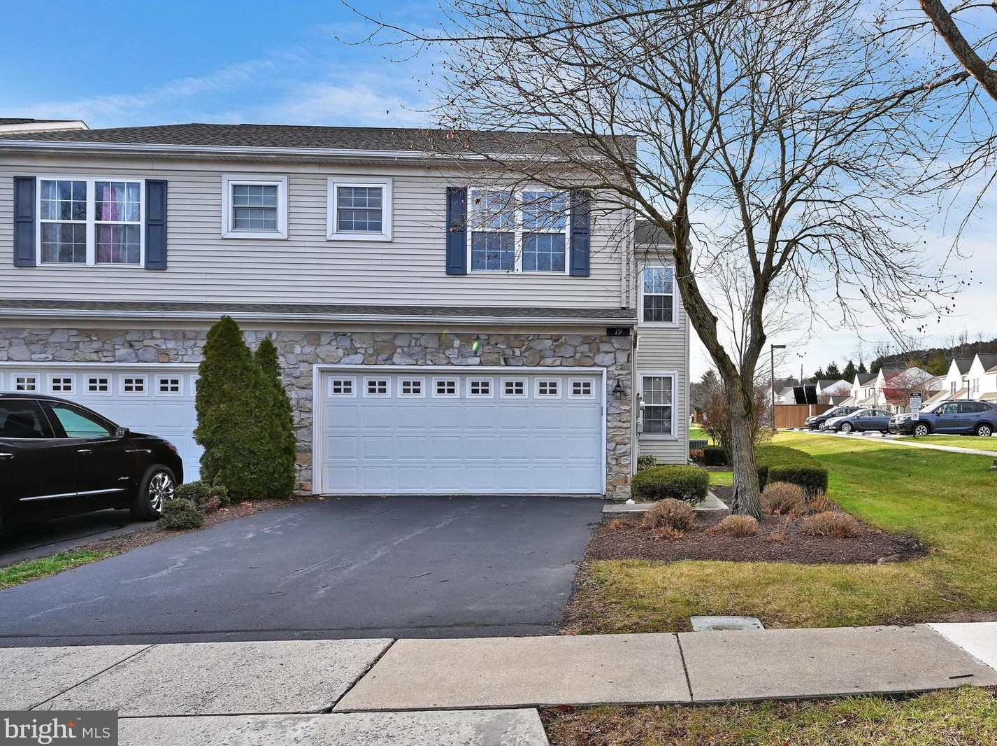 19 Carousel Cir, Swatara, PA 17033