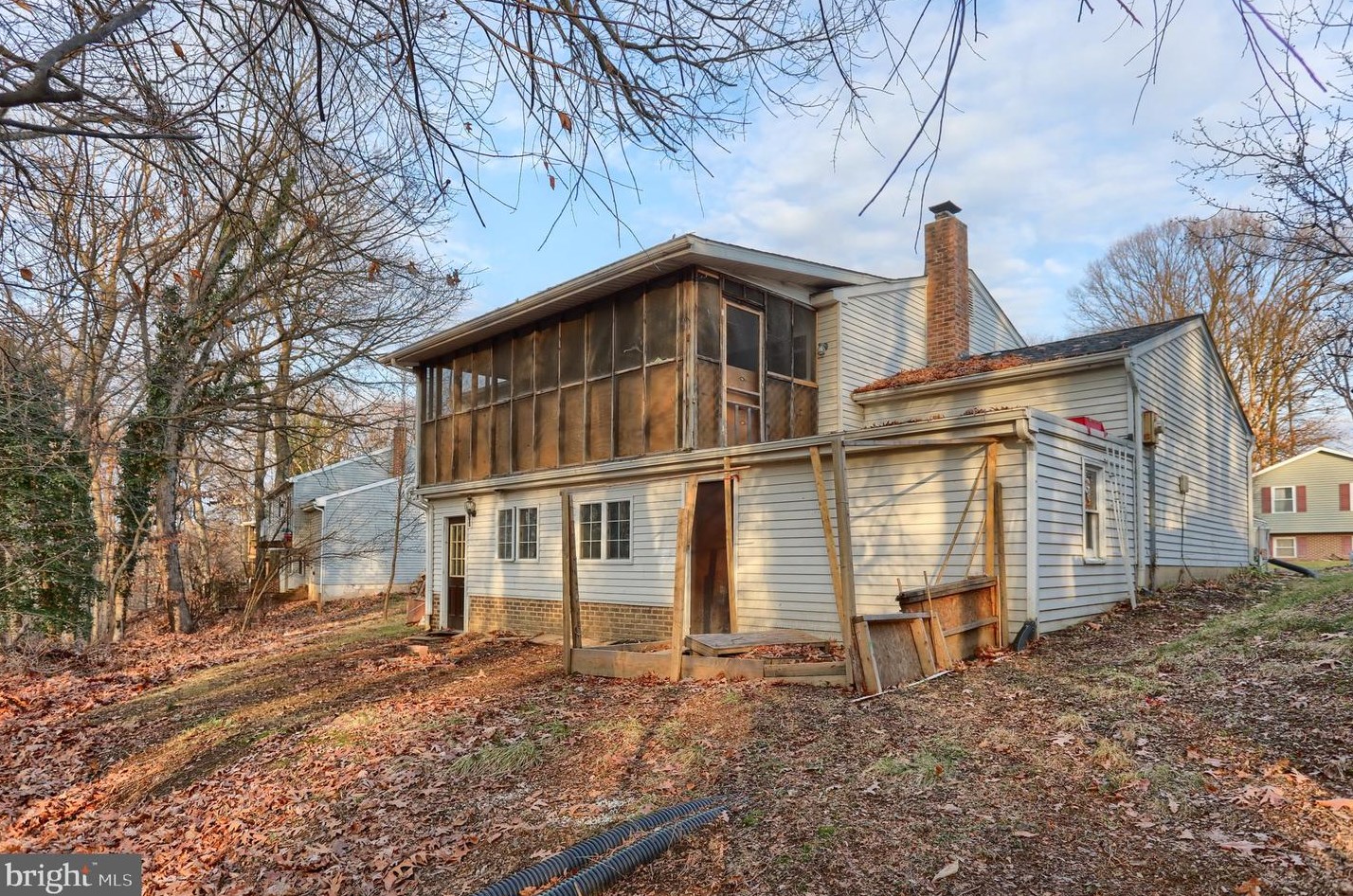 5556 Edsel St, Harrisburg PA  17109-5658 exterior