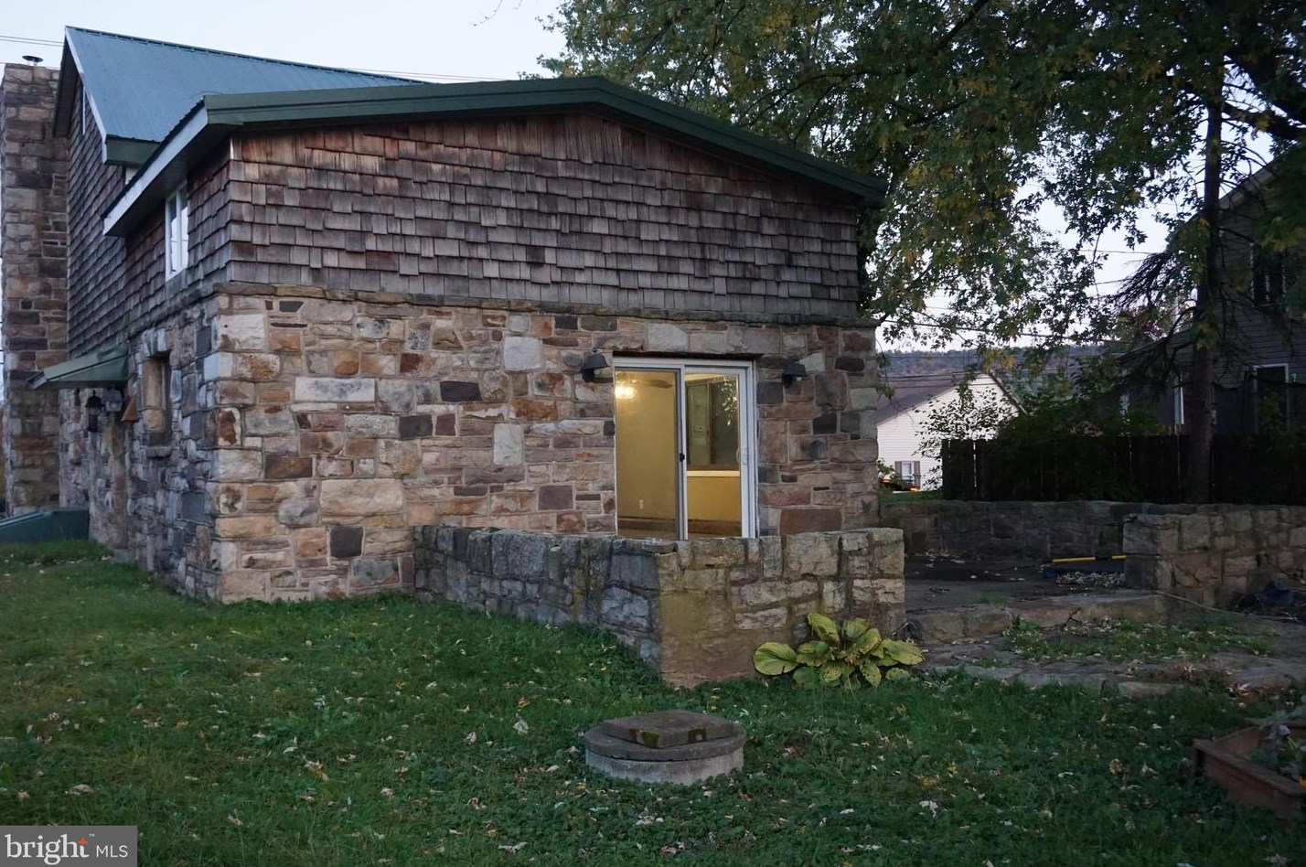 3288 Peters Mountain Rd, Powells Vly, PA 17032