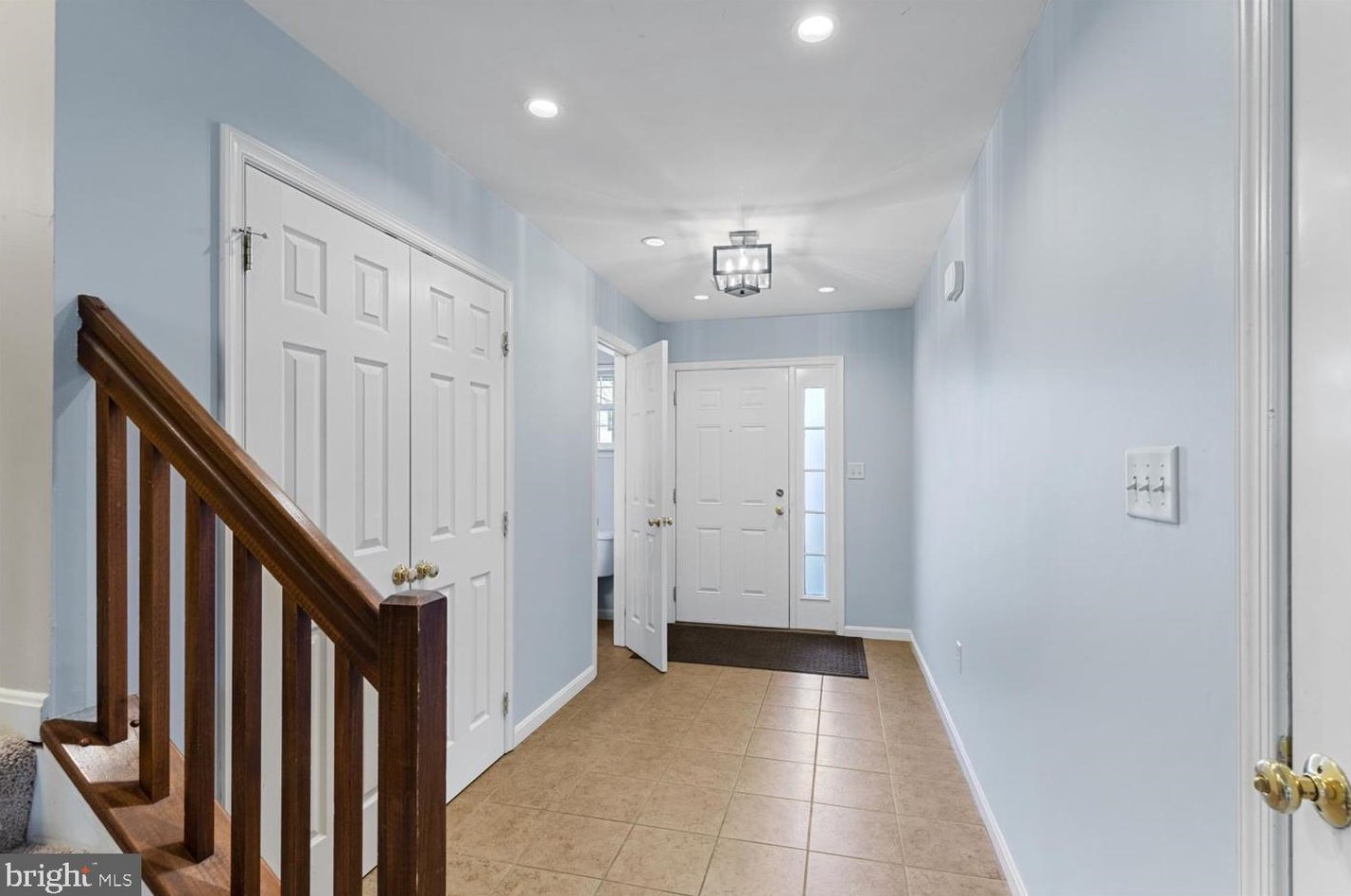 233 Thrush Dr, Hummelstown PA  17036-8835 exterior