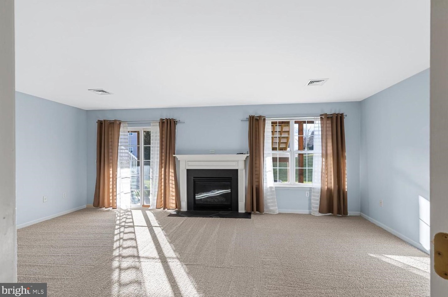 233 Thrush Dr, Hummelstown PA  17036-8835 exterior