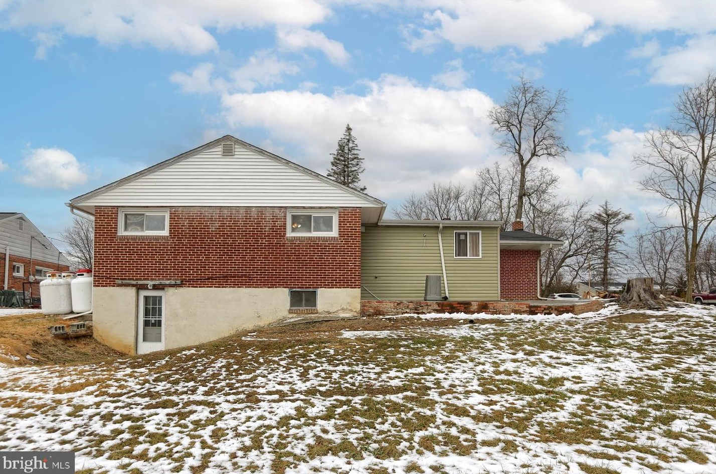 5003 Irene Dr, Harrisburg PA  17112-2138 exterior