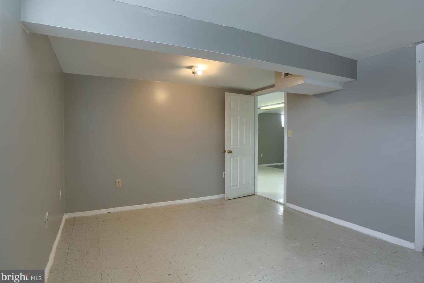 5003 Irene Dr, Harrisburg PA  17112-2138 exterior