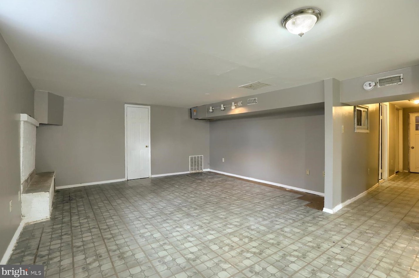 5003 Irene Dr, Harrisburg PA  17112-2138 exterior