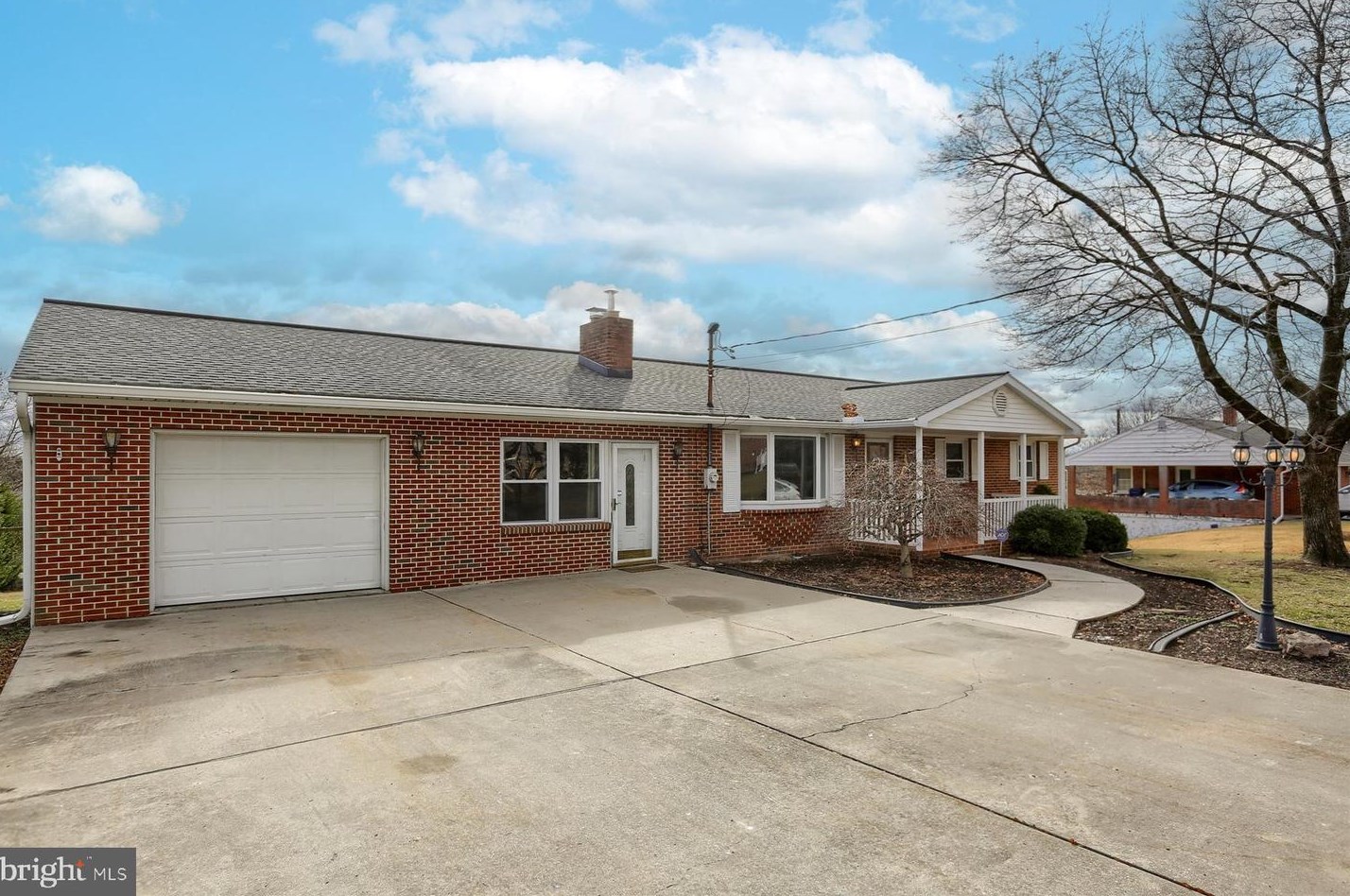 5809 Mayfair Dr, Harrisburg, PA 17112