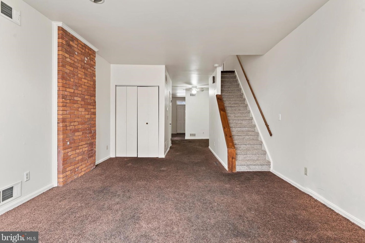 1188 Bailey St, Harrisburg, PA 17103-2210