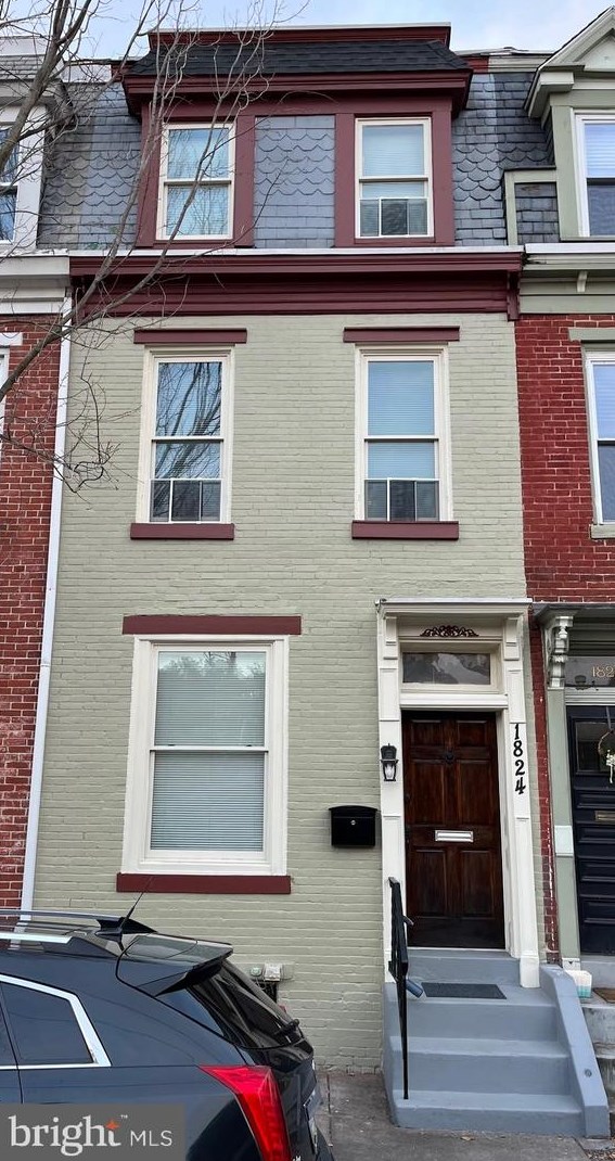 1824 Penn St, Harrisburg, PA 17102-2233